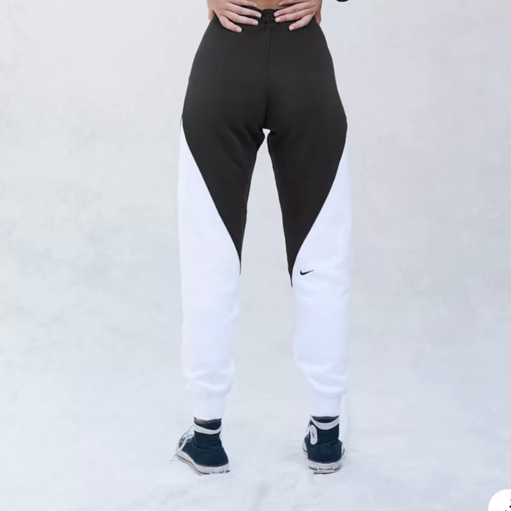NWT Nike Joggers